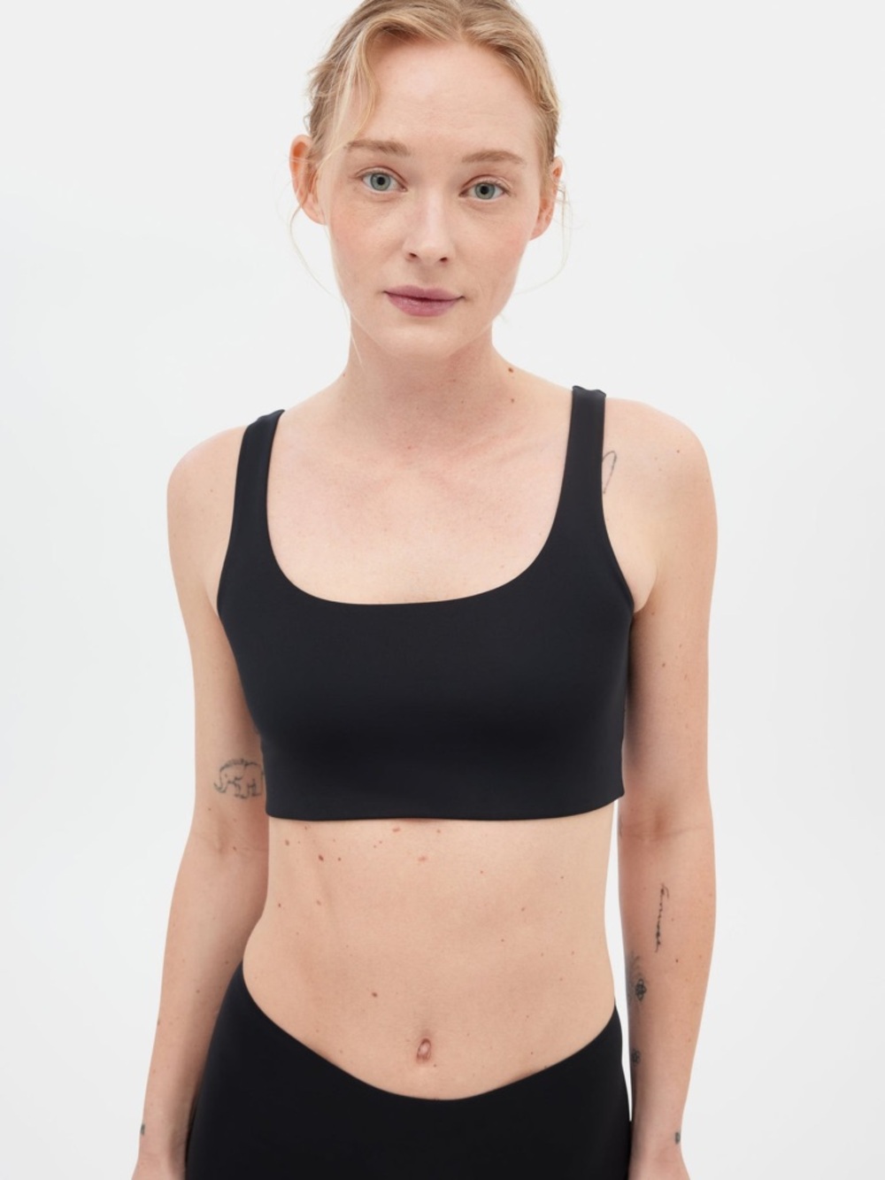 girlfriend collective Black Scoop Neck Seamless Bralette
